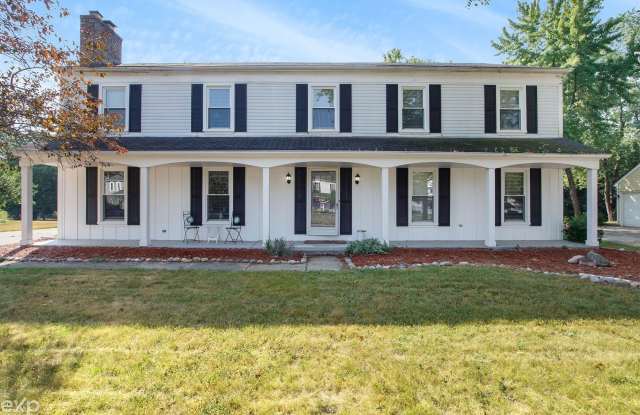 1385 E Horseshoe Bend Dr
