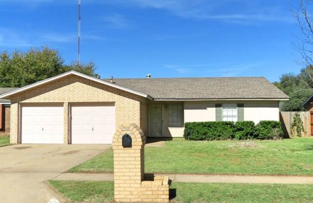 House Located Near Take-Out  Movie Theater With Close Access to S. Loop 289  I-27! - 2316 80th Street, Lubbock, TX 79423