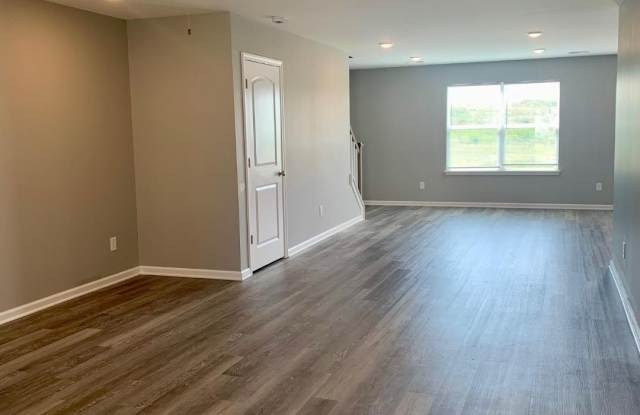 2444 Feathersound Way