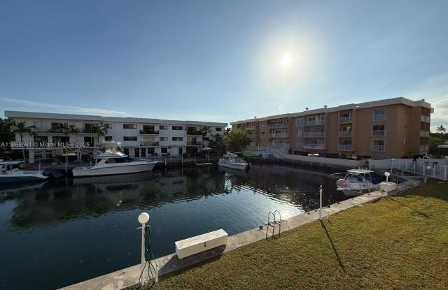 Photo of 3522 NE 171 ST