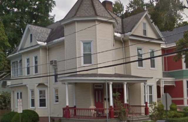 32 Balding Avenue