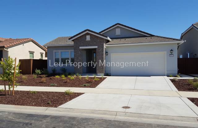 5074 Sycamore Canyon Dr