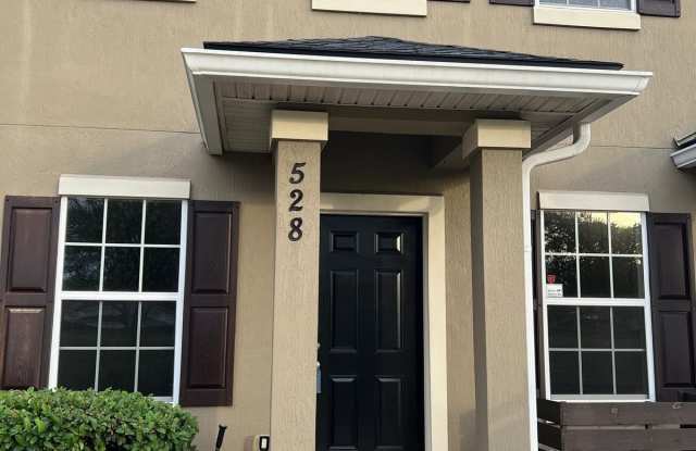 528 SHERWOOD OAKS Drive