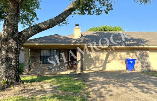 Duplex in Midway ISD!