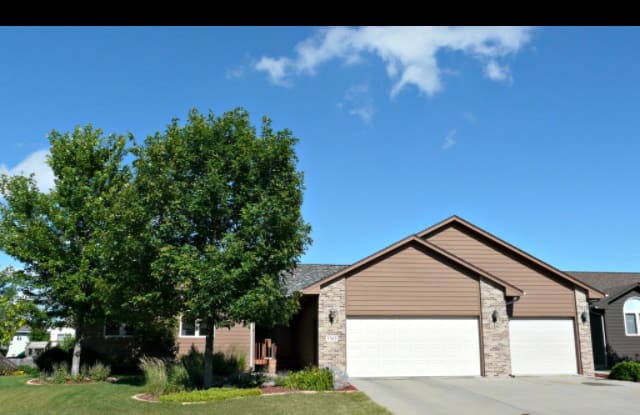 7512 South Denton Avenue - 7512 South Denton Avenue, Sioux Falls, SD 57108