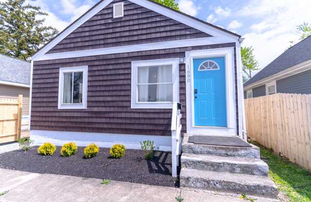 Photo of [STR] Fairgrounds Flat Located across Fairgrounds - Fully Furnished 2-Bedroom Home Near Downtown Columbus