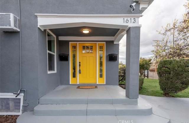 Photo of 1613 West Boulevard