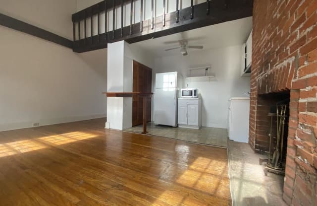 1223 Spruce St Unit 3 - 1223 Spruce Street, Philadelphia, PA 19107