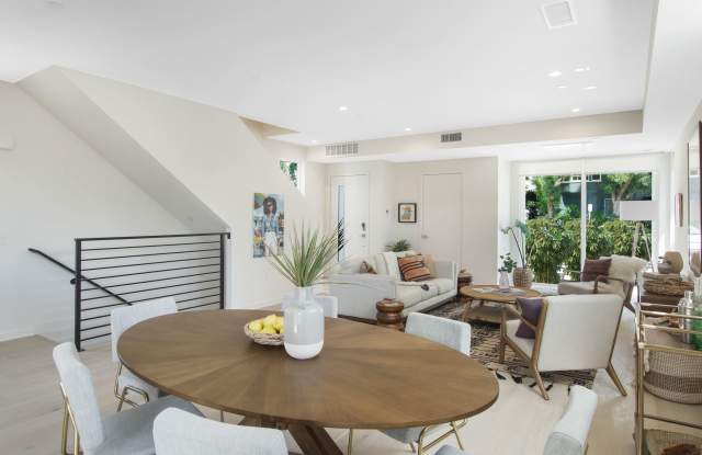 Photo of 1933 Griffith Park Boulevard