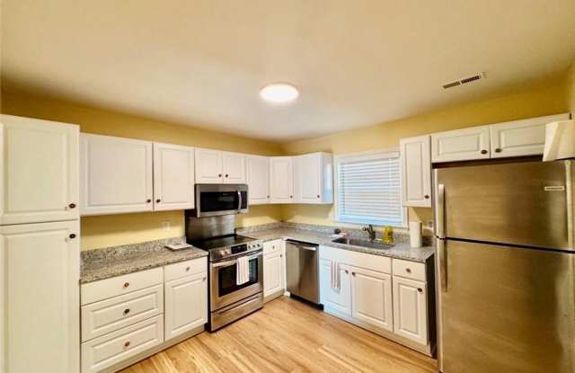 383 Circuit Lane #E