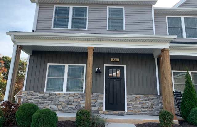 Cornerstone Townhomes-Convenient Timberlake Area
