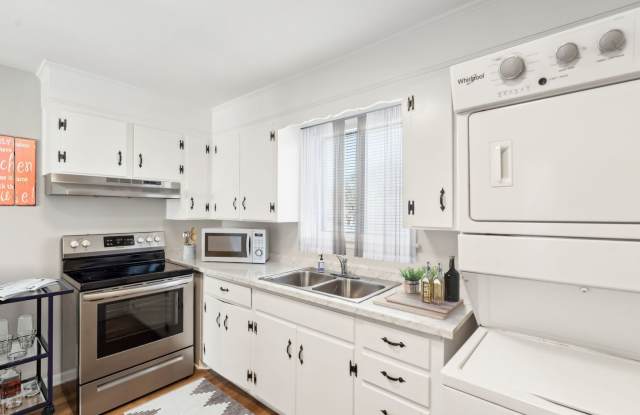 Robertson Avenue Flats