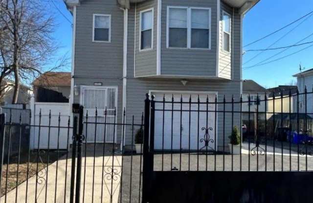 Photo of 392 S 8Th St