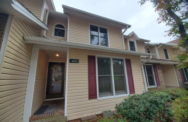 450 Lands End ~ Lands End at The Lakes ~ 1/2 MONTH FREE