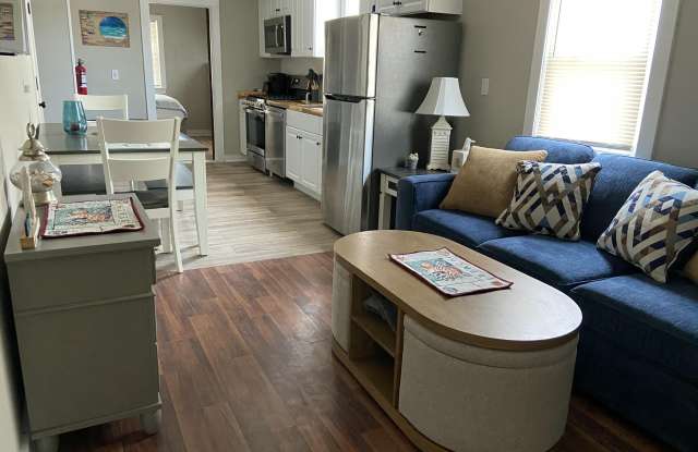 Photo of 215 Webster Avenue unit: 1