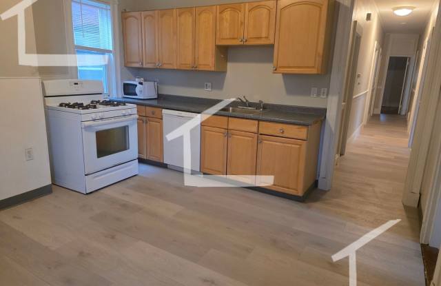 Photo of nice 4 bed in oak square