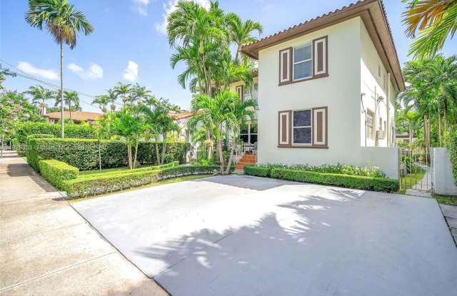 339 Southwest 30th Road