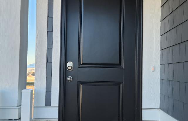 1001 West Coral Charm Way