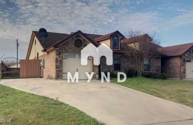 612 Hilltop Dr - 612 Hilltop Drive, Springtown, TX 76082