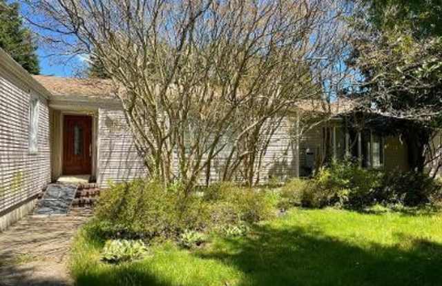 467 Cedar Avenue