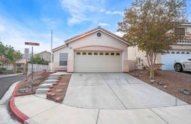 Photo of Charming Single-Story in Gated Green Valley!