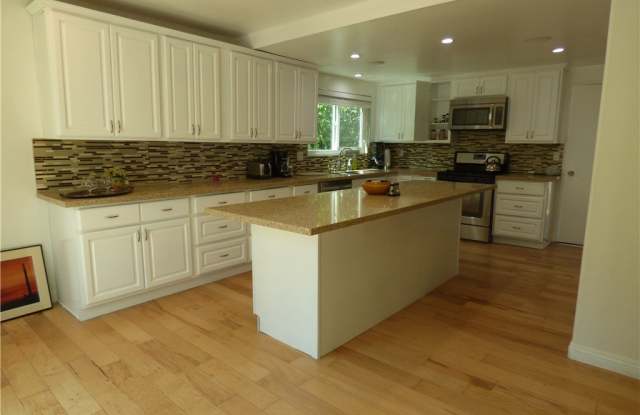 5650 Lake Lindero Drive