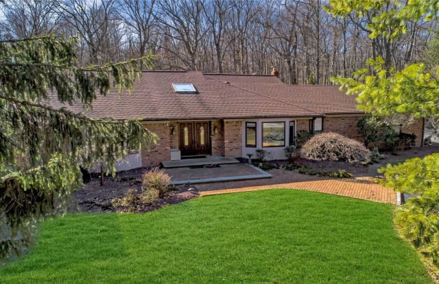 3 Waterford Way - 3 Waterford Way, Syosset, NY 11791
