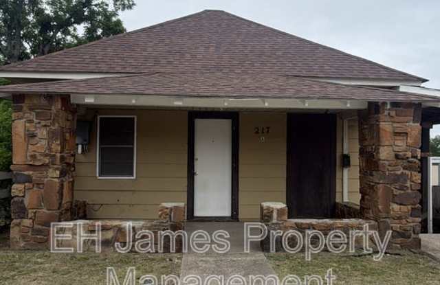 217 North Wilson Avenue - E
