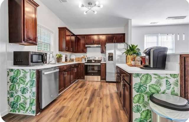 Photo of 2835 Peek Road NW