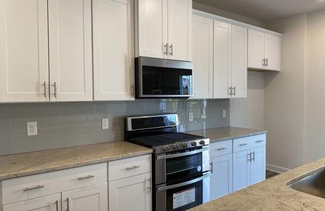 Photo of Room in 4 Bedroom Home at Tears Ln