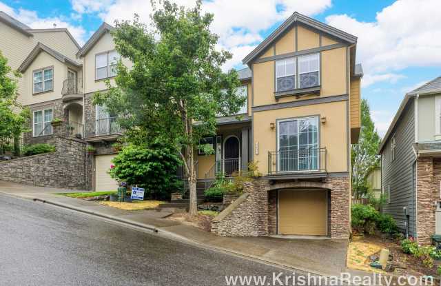 Beautiful Bauer Highlands 4 BD* 2.5 BA* Single Family Home Located Near Findley/Stoller/Sunset Schools!