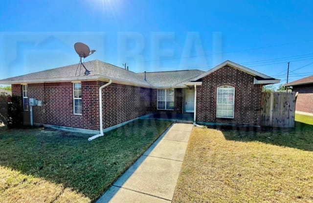 8624 NE 34th St - 8624 Northeast 34th Street, Spencer, OK 73084