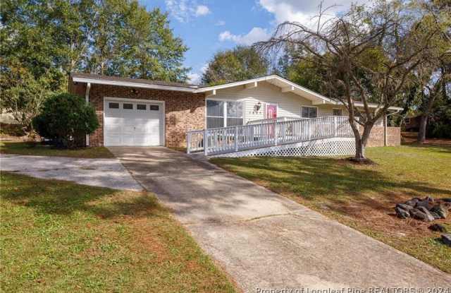 1605 Paisley Avenue - 1605 Paisley Avenue, Fayetteville, NC 28304