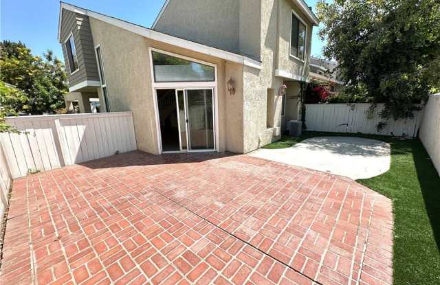 339 Deerfield Avenue