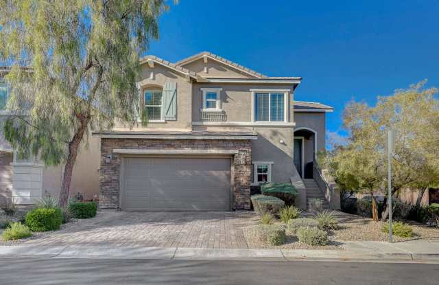 Stunning Pool Home In Mountains Edge! Pool Service included