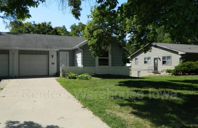 1546 NW 80th St - 1546 Northwest 80th Street, Clive, IA 50325