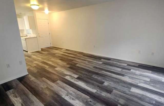 Photo of 2510 Whispering Pine Dr