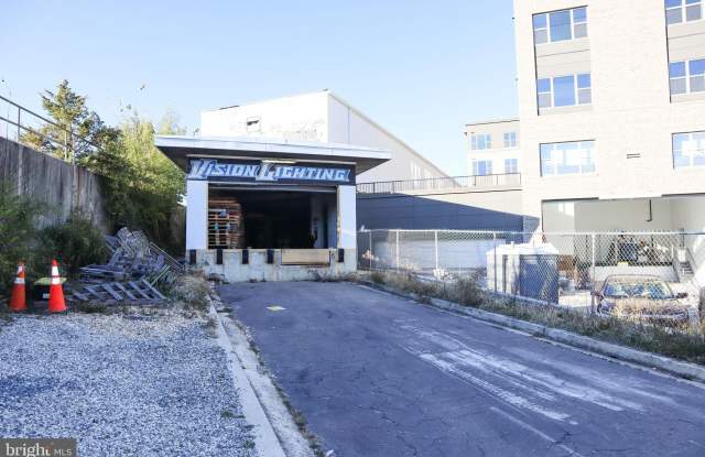 Photo of 300 VINE Street NW unit: Floor 1