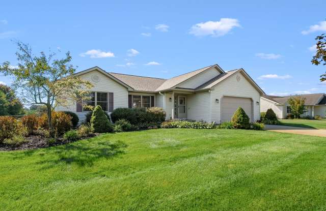 Four bedroom, 3 Bathroom with Bonus Room and Office, ranch style home in Mattawan!