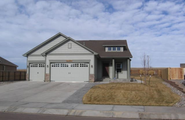 10437 Mile Post Loop - 10437 Mile Post Loop, Fountain, CO 80817