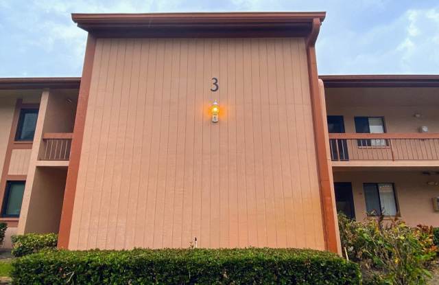 141 Lakeside Drive