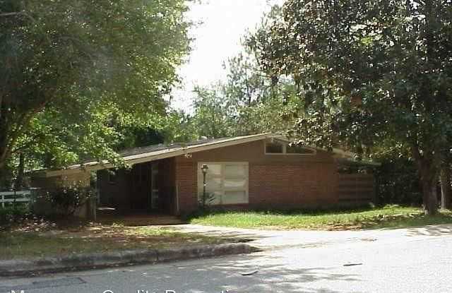 4700 Pate Dr
