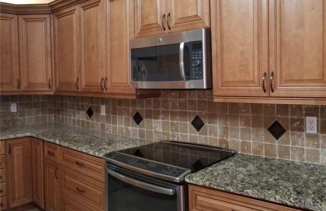 5810 GARDEN LAKES MAJESTIC