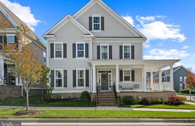 Photo of 607 SOMERSTOWN Street