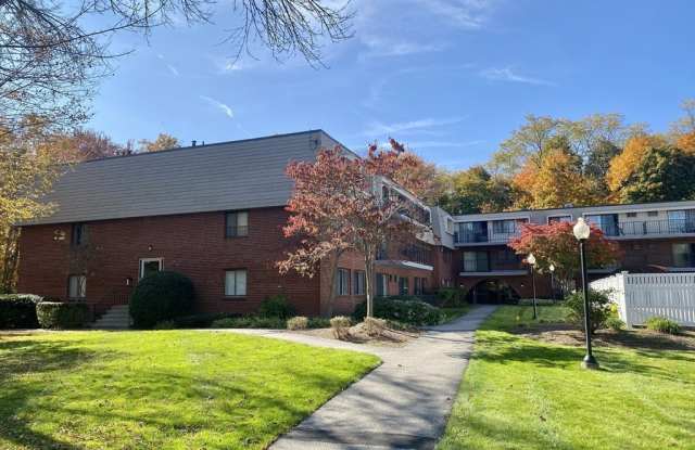 573 Broad Street unit: 335