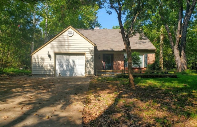 6609 E Lindsey St - 6609 East Lindsey Street, Norman, OK 73026