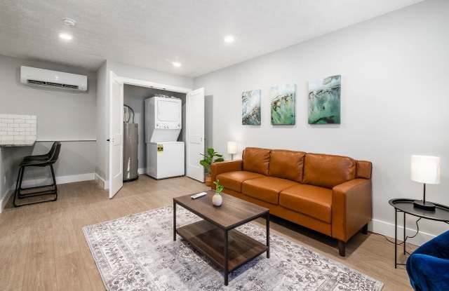 Photo of 484 Forest Street - 1