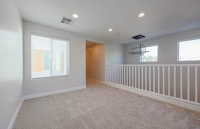 1122 East Roosevelt Street - UNIT 3