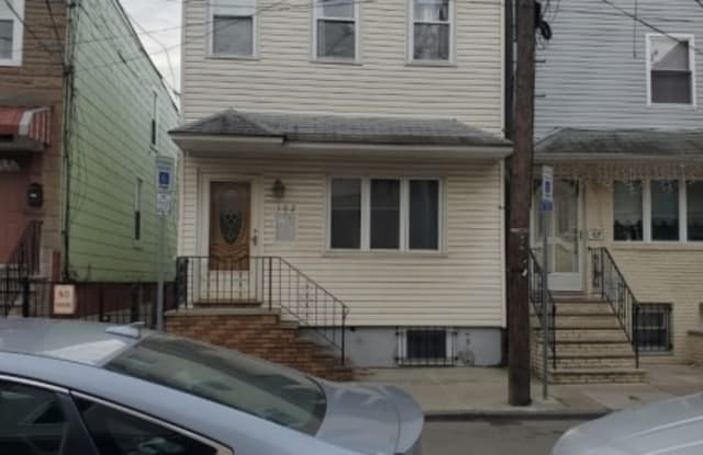 102 NICHOLS ST - 102 Nichols Street, Newark, NJ 07105