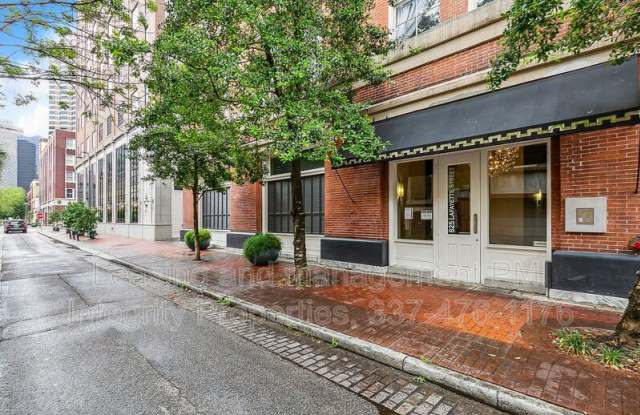 Photo of 825 Lafayette Street